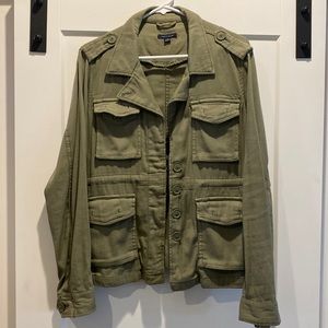 Cuuute Tommy Hilfiger military green jacket!  I’ve gently worn this a few times!